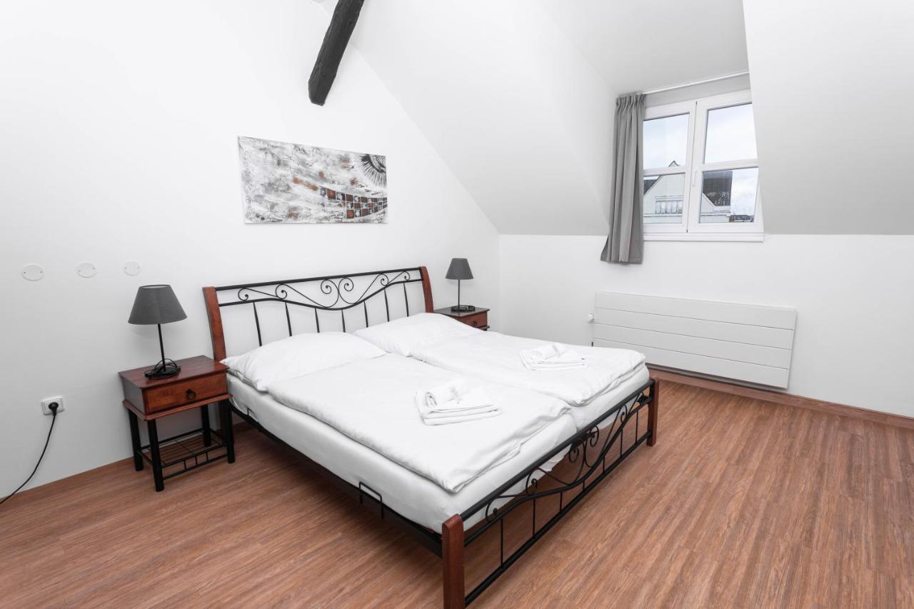 Penzion Královské lázně Poděbrady Esterno foto